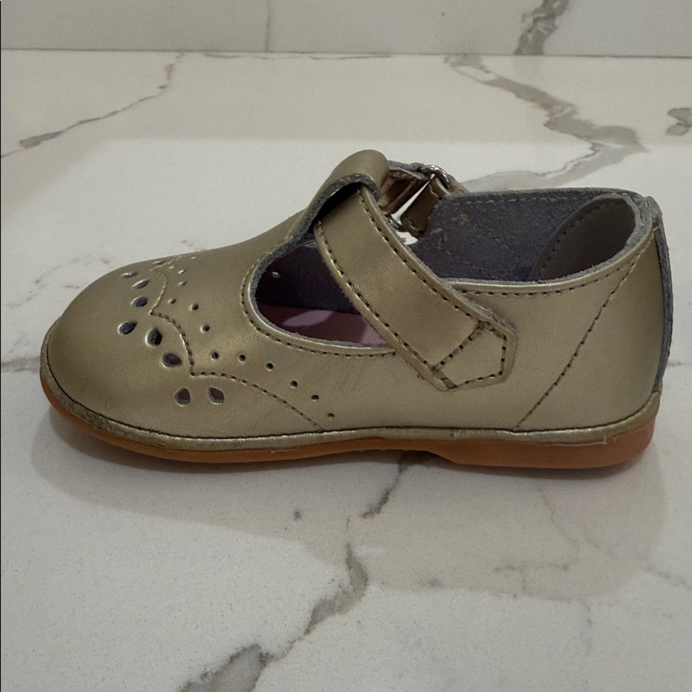 Angel Metallic Gold T-Strap Mary Jane Toddler Shoes Size 4 - Picture 6 of 11